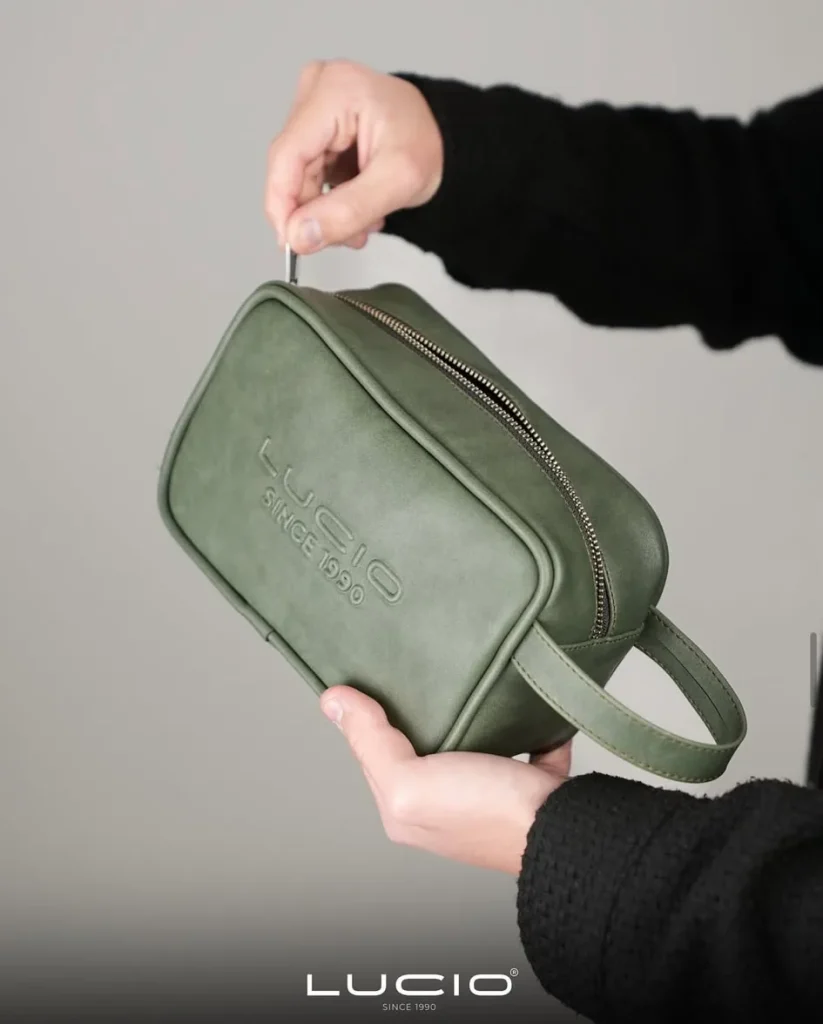 Necessaire com logótipo gravado, fabricada em Portugal
